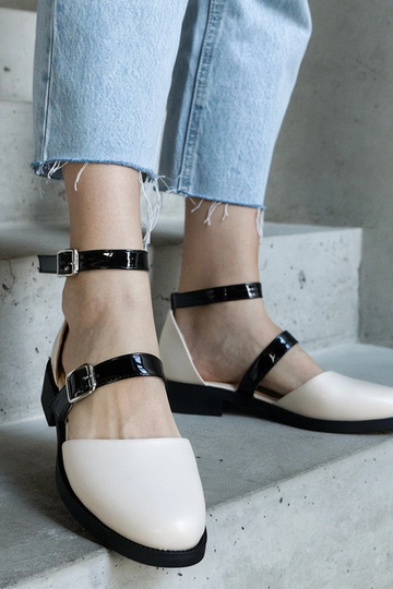 Ballerines beiges avec boucle Josiane 2