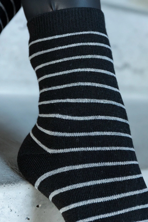 Chaussettes chaudes noires et... Chaussettes chaudes noires et...