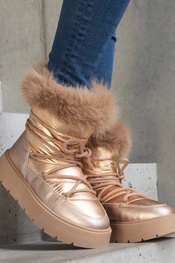 Bottes de neige isolées... 2
