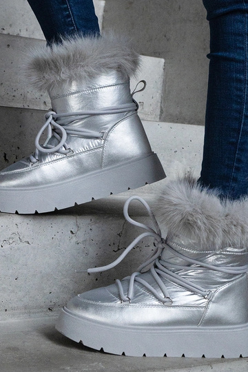 Bottes de neige isolées argentées avec fourrure Arilla