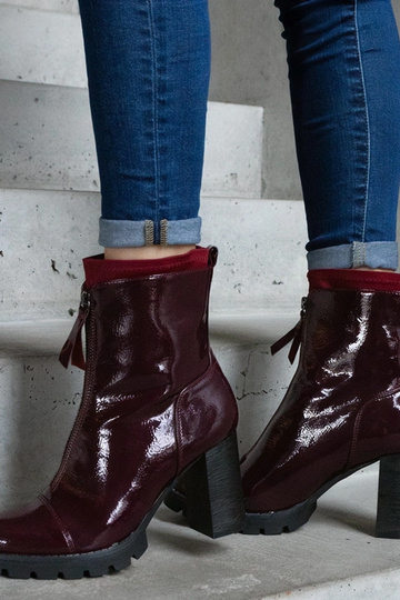 Bottines en cuir verni...