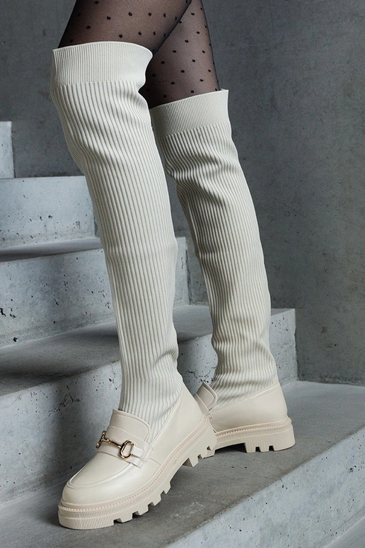 Bottes beige clair avec tige...