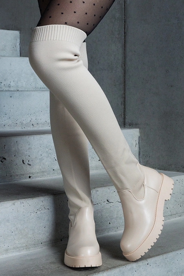 Bottines beige clair à tige... 2