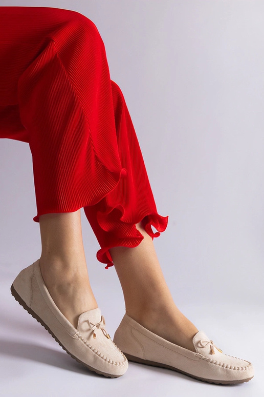 Mocassins en daim beige avec noeud Treja Mocassins en daim beige avec noeud Treja