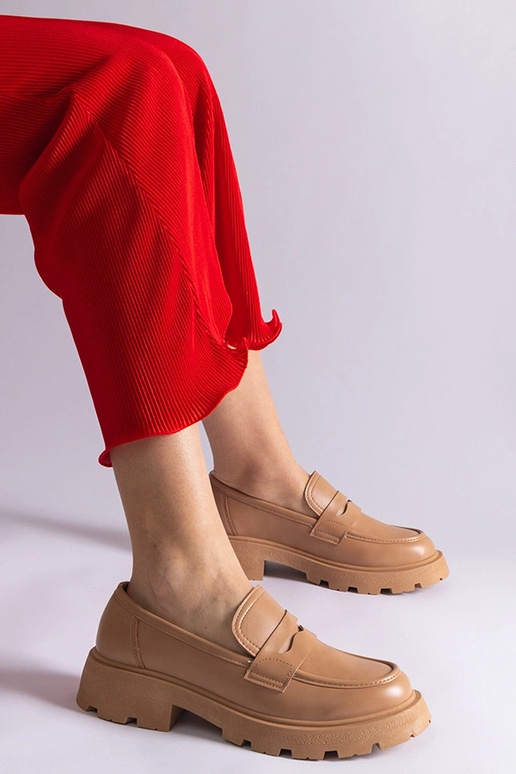 Mocassins femme beige foncé en cuir... Mocassins femme beige foncé en cuir...