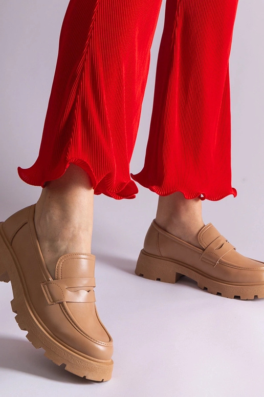 Mocassins femme beige foncé en cuir... Mocassins femme beige foncé en cuir...