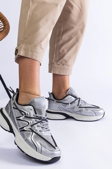 Baskets argentées pour... 2