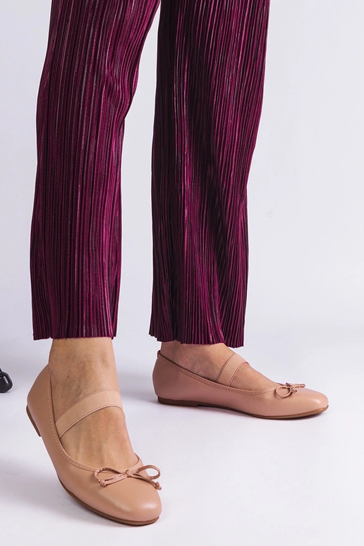 Ballerines beiges avec élastique et...