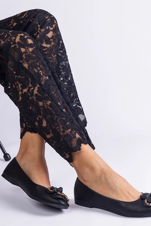 Ballerines noires décorées d'une...