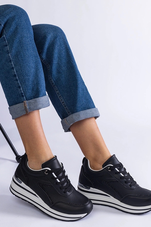 Baskets à plateforme noires décorées...