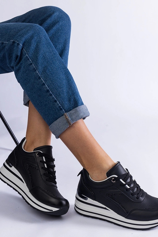 Baskets à plateforme noires décorées...