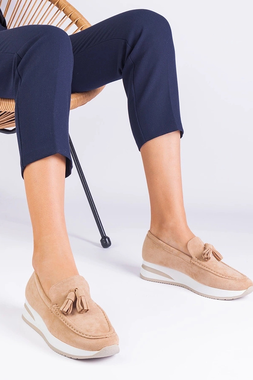 Mocassins femme beiges à plateforme... Mocassins femme beiges à plateforme...