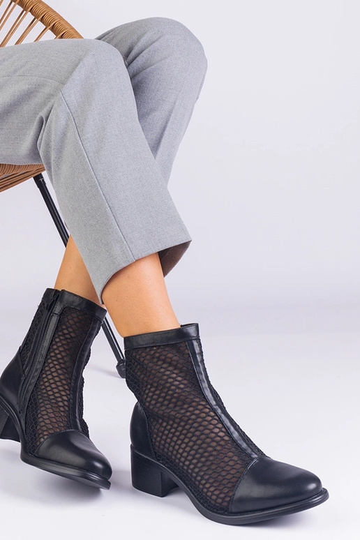 Bottines en maille noire à talon bloc...