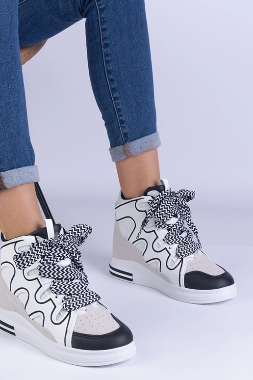 Baskets blanches pour femmes à lacets...