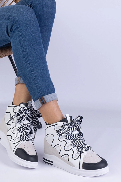 Baskets blanches pour femmes à lacets...