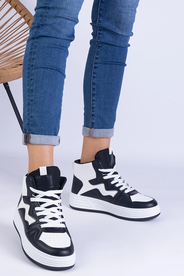 Baskets de sport noires et... 2