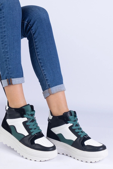 Baskets de sport noires et blanches pour femmes sur la plateforme Sunline