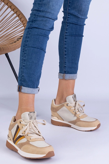 Baskets femme marron avec semelle compensée cachée Ninella 2