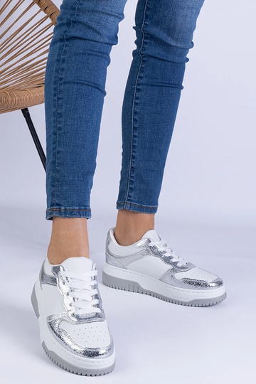 Baskets argentées à semelle... 2