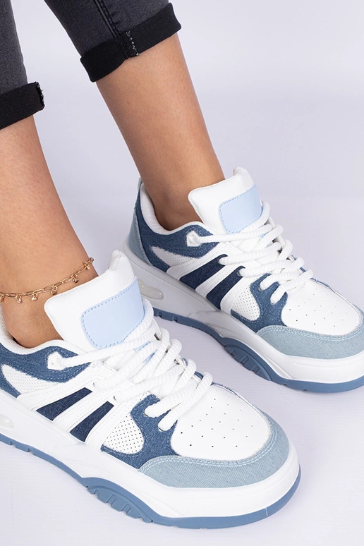 Sneakers bleues pour femmes avec un... Sneakers bleues pour femmes avec un...