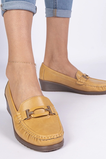 Mocassins jaunes pour femmes à semelle compensée en simili cuir Kappi