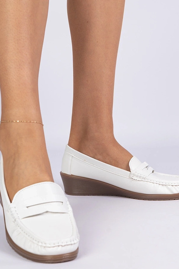Mokasins blancs pour femmes... 2