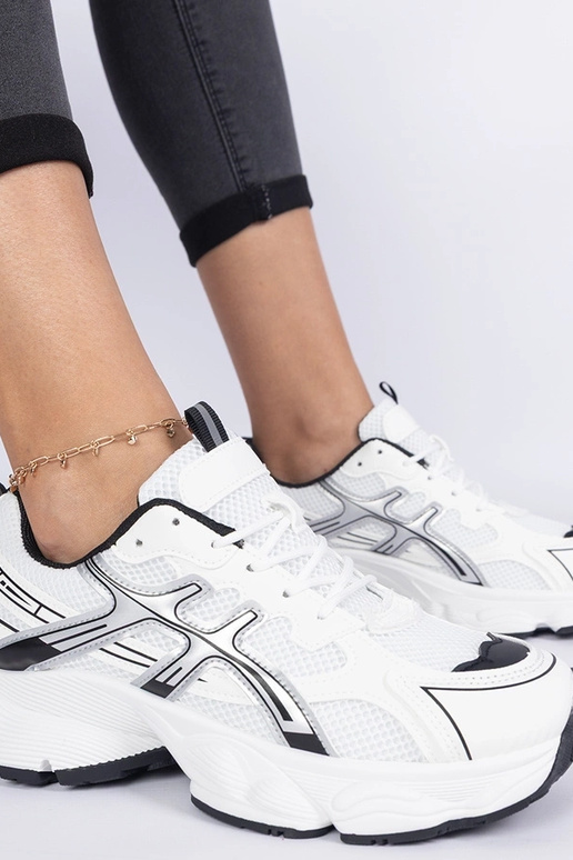 Baskets noires pour femmes sur... Baskets noires pour femmes sur...