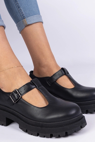 Chaussures à talons avec... 2