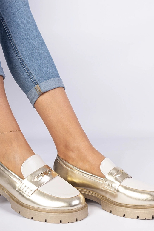 Mokasins dorés pour femmes avec... Mokasins dorés pour femmes avec...