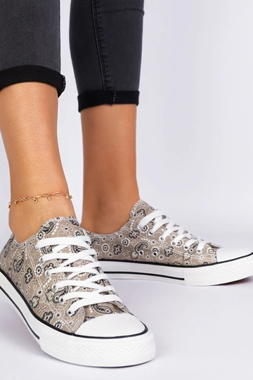 Chaussures en tissu marron... 2