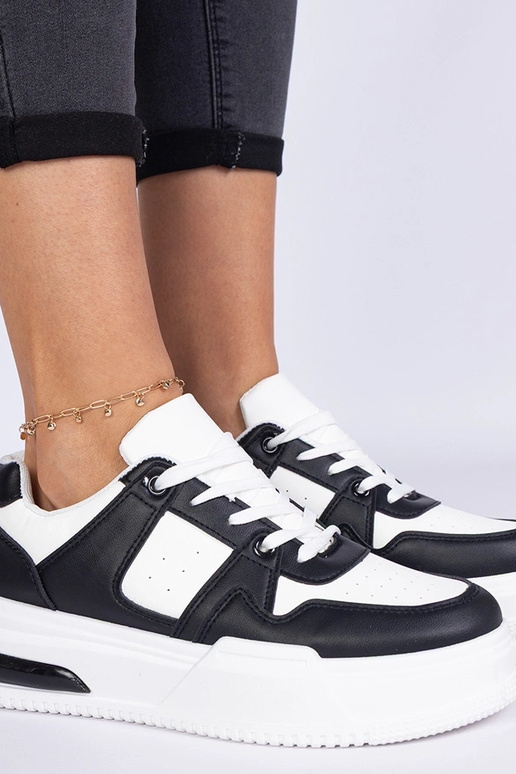 Baskets femme noir et blanc à semelle... Baskets femme noir et blanc à semelle...