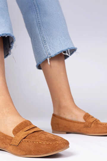 Mokasins bruns élégants...