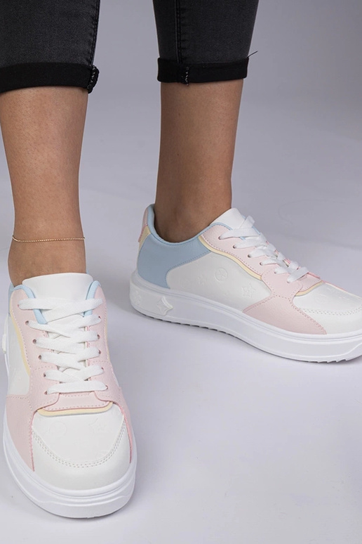 Baskets sportives blanches et roses...