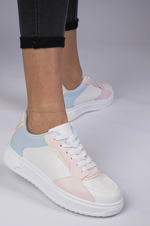 Baskets sportives blanches et roses...