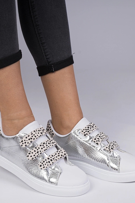 Baskets argentées avec finition... Baskets argentées avec finition...
