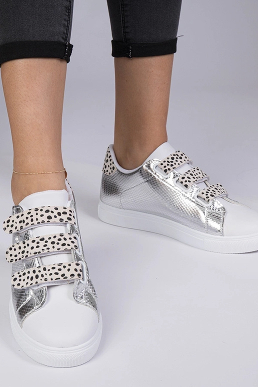 Baskets argentées avec finition... Baskets argentées avec finition...