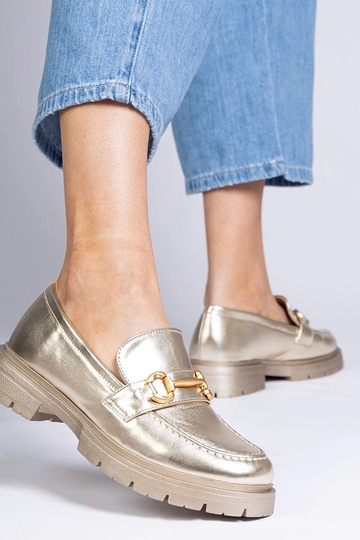 Mocassins élégants dorés... 2