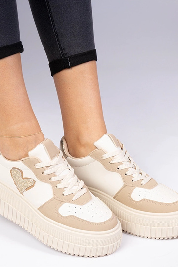 Baskets brunes pour femmes avec un cœur en paillettes Laira