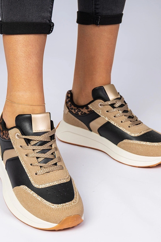 Baskets noires pour femmes avec... Baskets noires pour femmes avec...