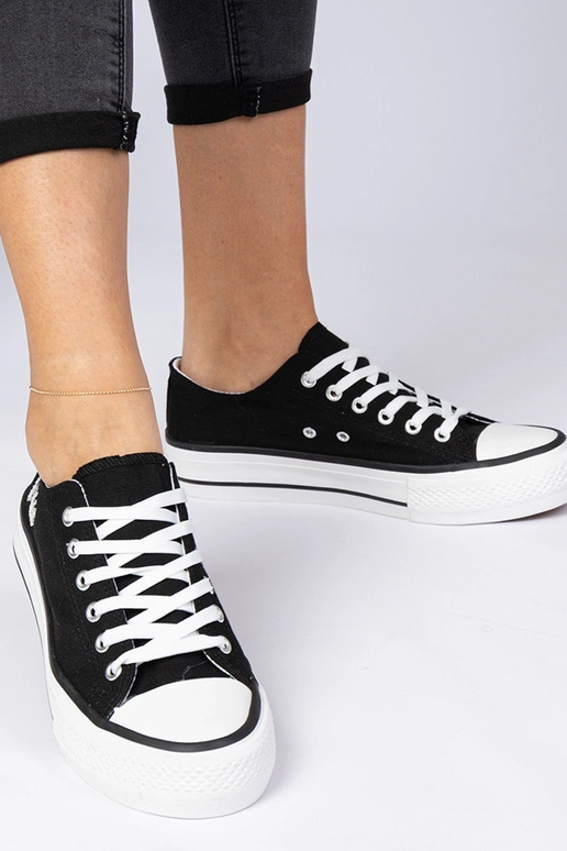 Baskets classiques noires pour femmes... Baskets classiques noires pour femmes...