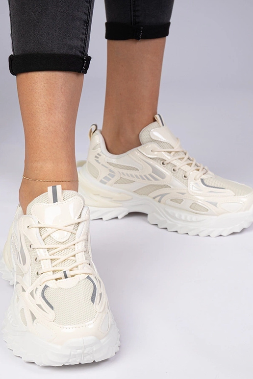 Baskets sportives beiges à semelle... Baskets sportives beiges à semelle...