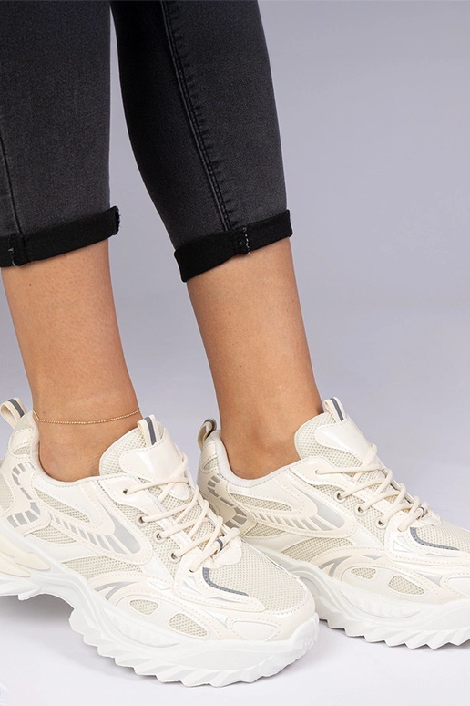 Baskets sportives beiges à semelle... Baskets sportives beiges à semelle...