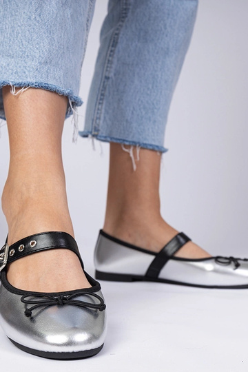 Ballerines argentées pour femmes avec nœud Mansy