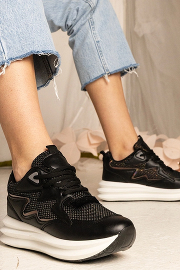 Baskets noires avec élément holographique Elaiza 2