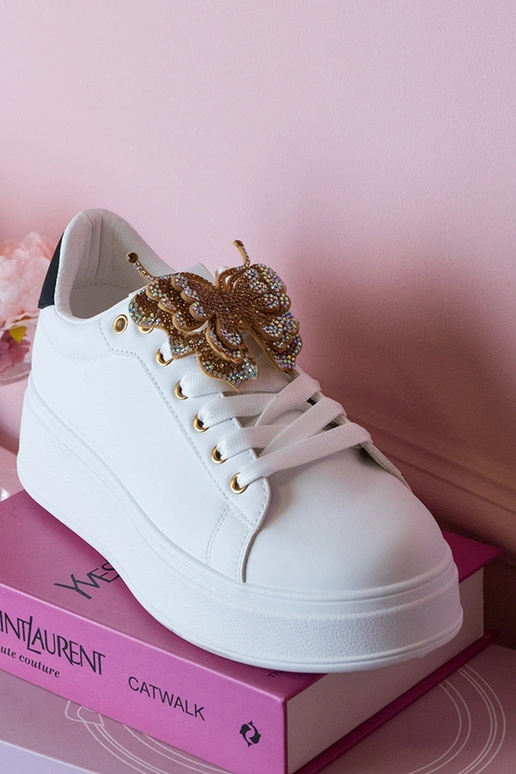 Baskets bicolores blanches et noires... Baskets bicolores blanches et noires...