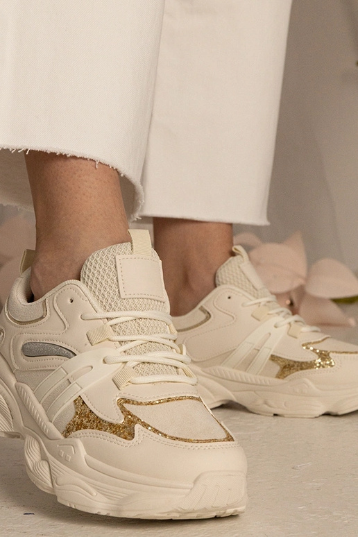 Baskets beiges sportives pour femmes... Baskets beiges sportives pour femmes...