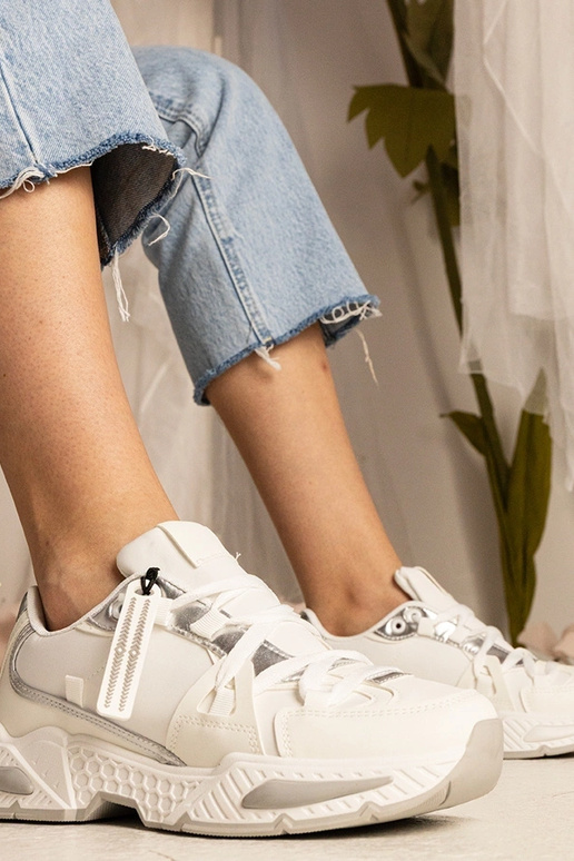 Baskets blanches pour femmes à... Baskets blanches pour femmes à...