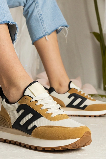 Baskets brunes sportives... 2