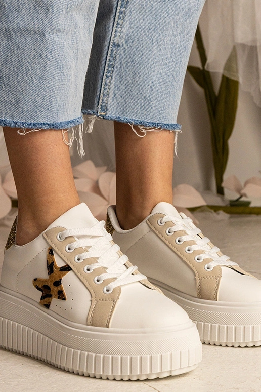 Baskets bicolores blanches et beiges... Baskets bicolores blanches et beiges...