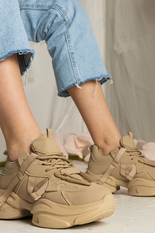 Baskets brunes pour femmes massives... Baskets brunes pour femmes massives...